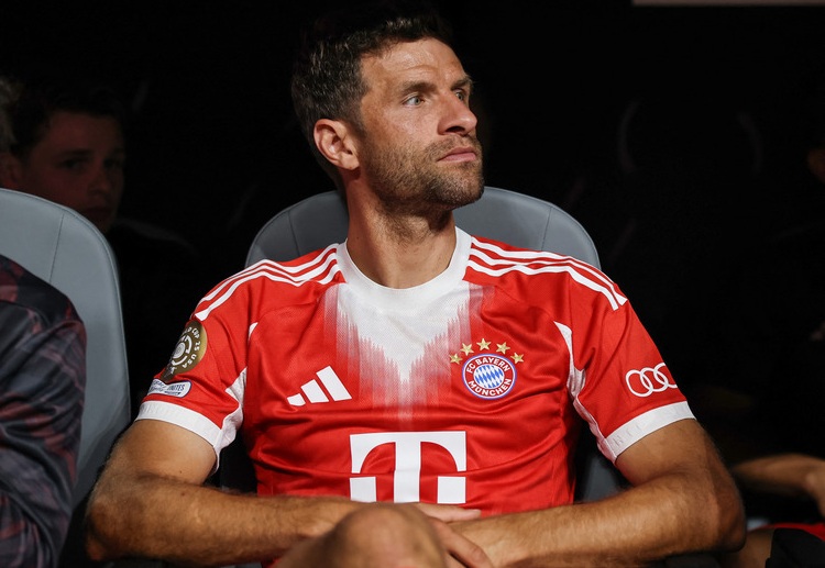 ကမ္ဘာ့ဖလား နီးလာတာနဲ့ အမျှ မေဂျာလိဂ် ကလပ်တွေဟာ လိဂ်ရဲ့ ပုံရိပ်ကို မြှင့်တင်ဖို့ အတွက် ထိပ်တန်း နာမည်ကျော် ကစားသမားတွေကို ခေါ်ယူဖို့ ပစ်မှတ်ထားနေကြတာ ဖြစ်ပါတယ်။