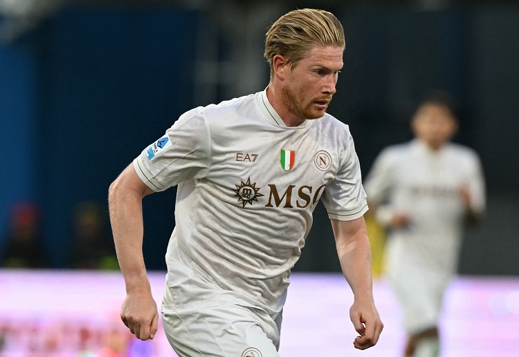 ဘယ်လ်ဂျီယံသားက နည်းပြ ပပ် ဂွာဒီယိုလာ လက်အောက်မှာ ပရီးမီးယားလိဂ် ဖလား ၆ ကြိမ် ရရှိခဲ့ပြီး ၂၀၂၃ ခုနှစ် မှာတော့ မန်စီးတီးရဲ့ သမိုင်းတစ်လျှောက် ပထမဦးဆုံး ချန်ပီယံလိဂ် ဖလားကို ဆွတ်ခူးနိုင်ခဲ့ပါတယ်။