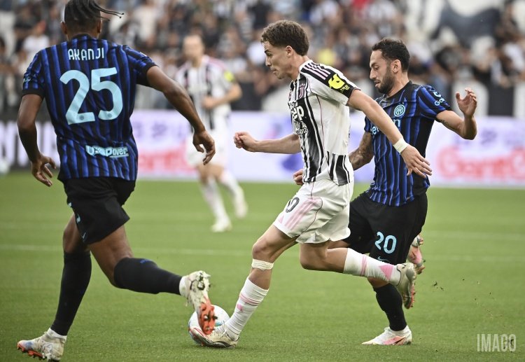 Juventus làm khách trên sân của Galatasaray ở play-off Champions League