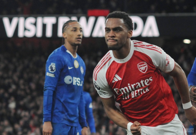 Arsenal giành 3 điểm trên sân nhà ở vòng 28 Premier League